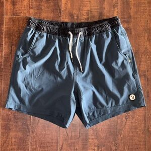 Vuori Kore Men's Athletic Shorts Size Large Navy Blue Built-in Liner Size Large